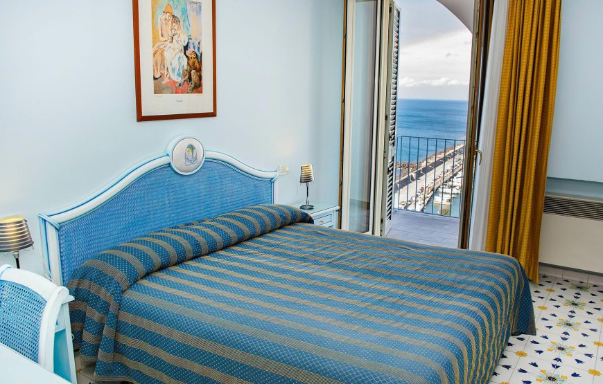 Camere comfort con finestra vista mare