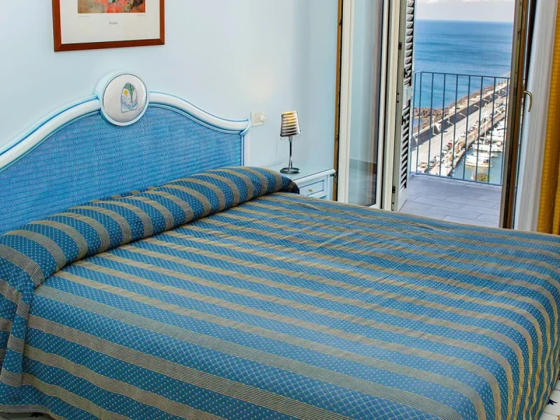 Camere comfort con finestra vista mare